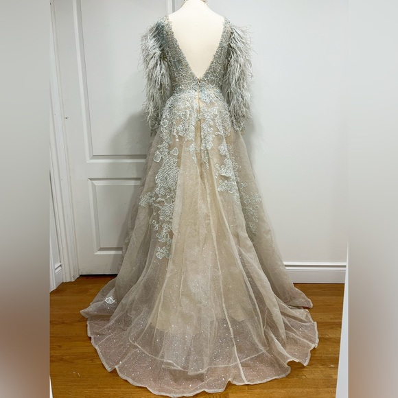 Size 10(XL) real fur long sleeves/ customized handbeand / gray / luxury dress - Picture 5 of 14